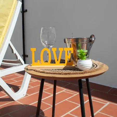 Casa Amarela - Conforto E Localizacao Central!