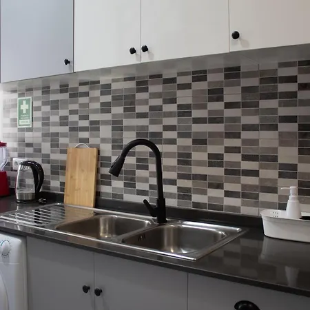 Casa Amarela - Conforto E Localizacao Central!