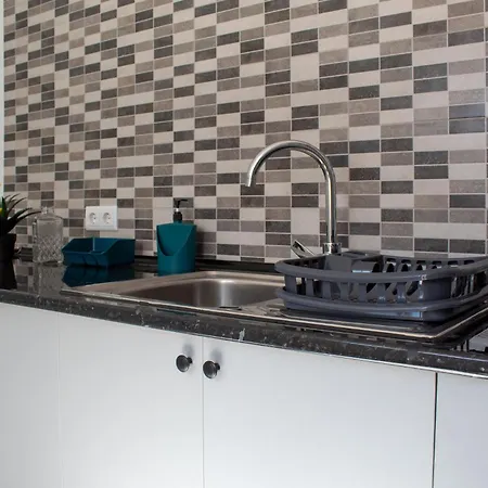 Casa Amarela - Conforto E Localizacao Central! *