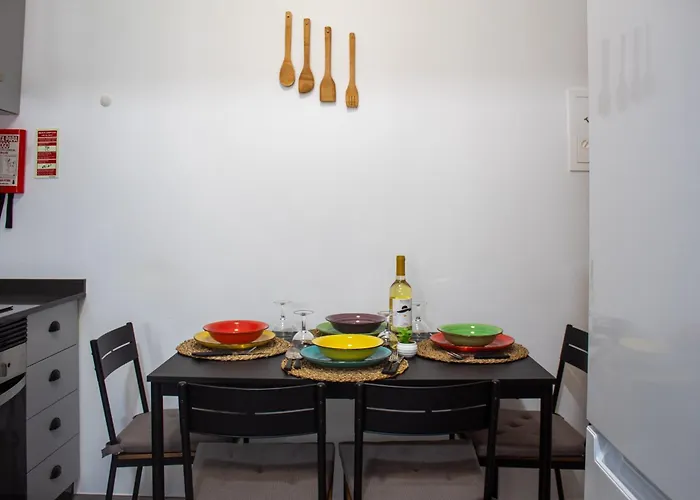 Casa Amarela - Conforto E Localizacao Central! *