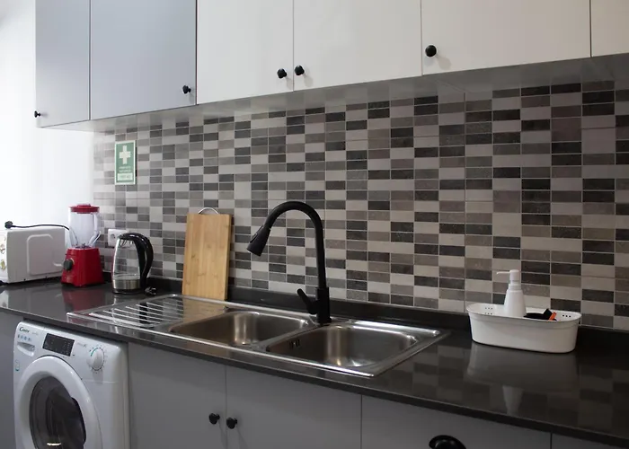 Casa Amarela - Conforto E Localizacao Central!